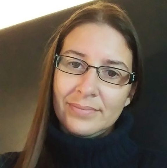 Meet your Posher, Dominique - Picture 1 of 1